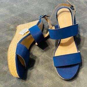 Women’s wedge shoes. NWT